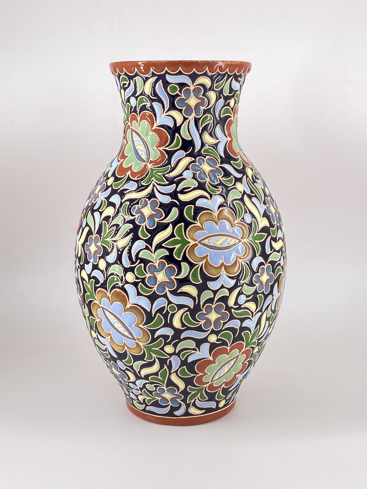 Vase 25211 from Quru Isar with donate to u24