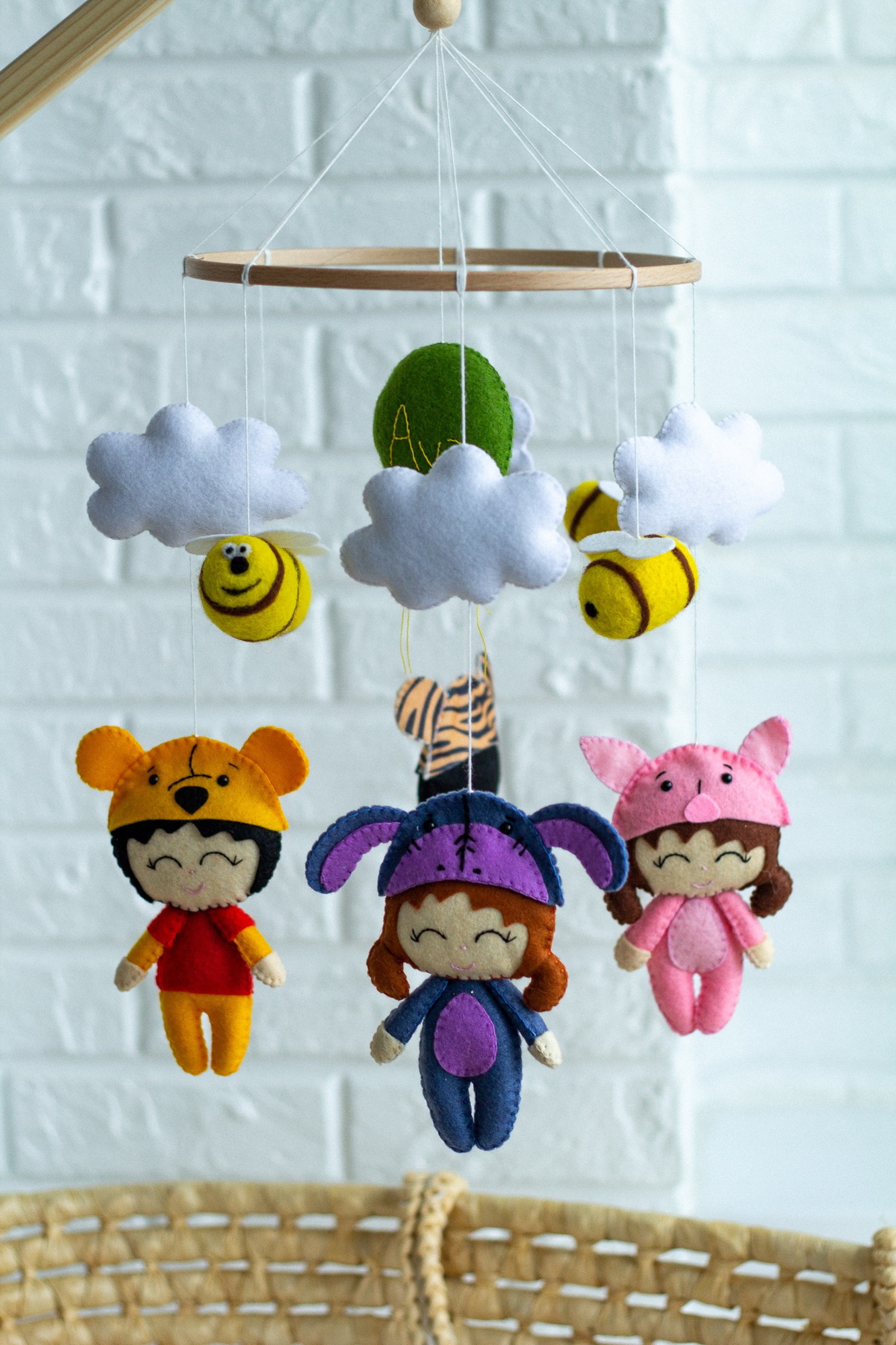 Musical baby mobile with bracket "cheerful girls" 25875 from