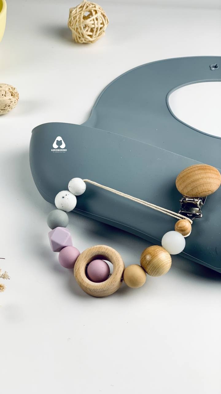 Silicone pacifier holder with wooden teether for newborn baby 26715