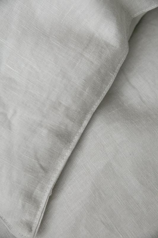 Soft french linen "marshmallow haze"