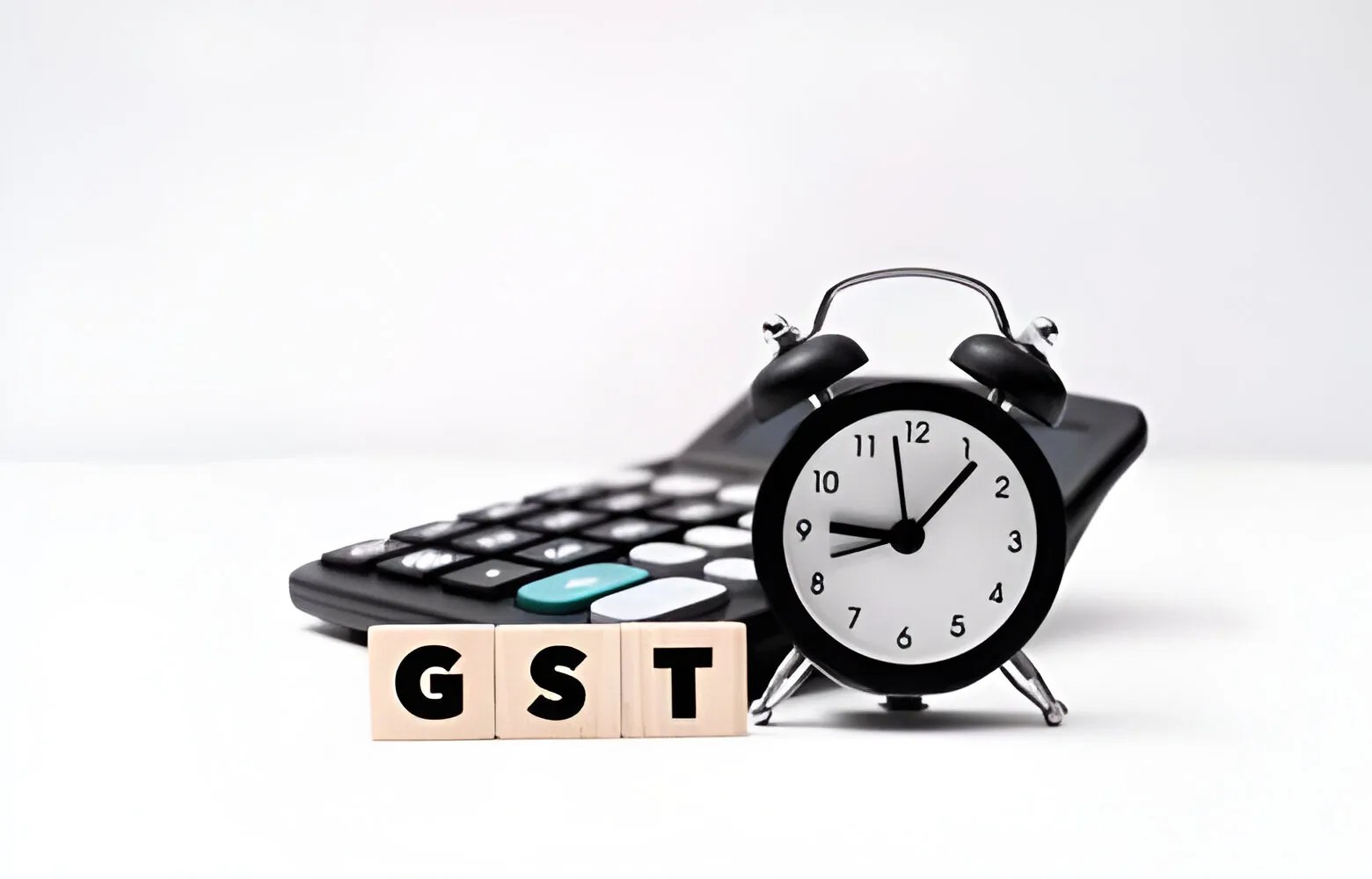GST Return Filing Deadlines, Late Fees, and Compliance Tips