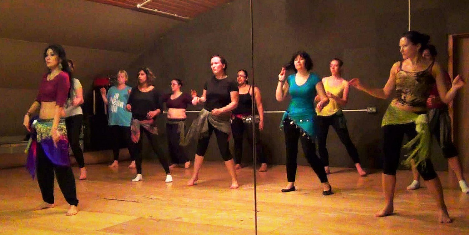 Group Belly dance classes in London Shallwebellydance