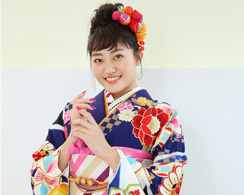 成人式・振袖 今流行のヘアアレンジ☆ | スタジオキャラット｜七五三・お宮参り・成人式・マタニティフォトの写真撮影 2022年（令和4年）成人、人気の髪型・髪飾り！ | Kimonoしゃなり