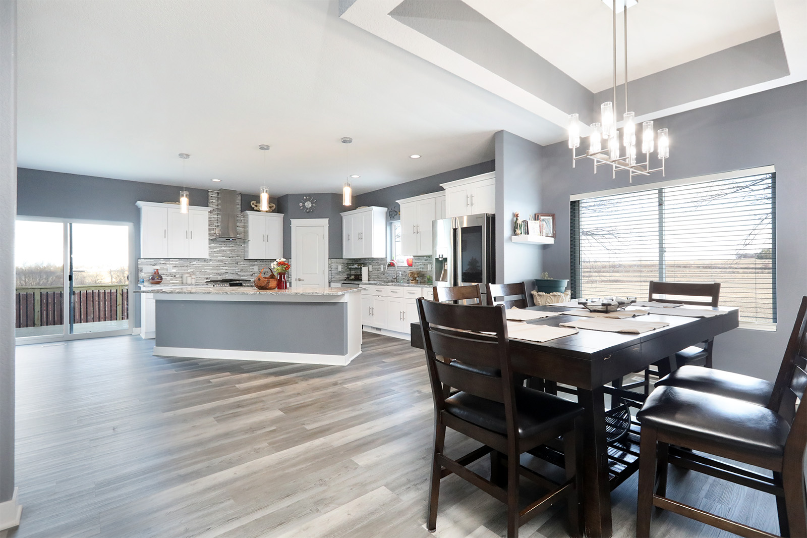 Runnels acreage with FIVE bedrooms for sale!