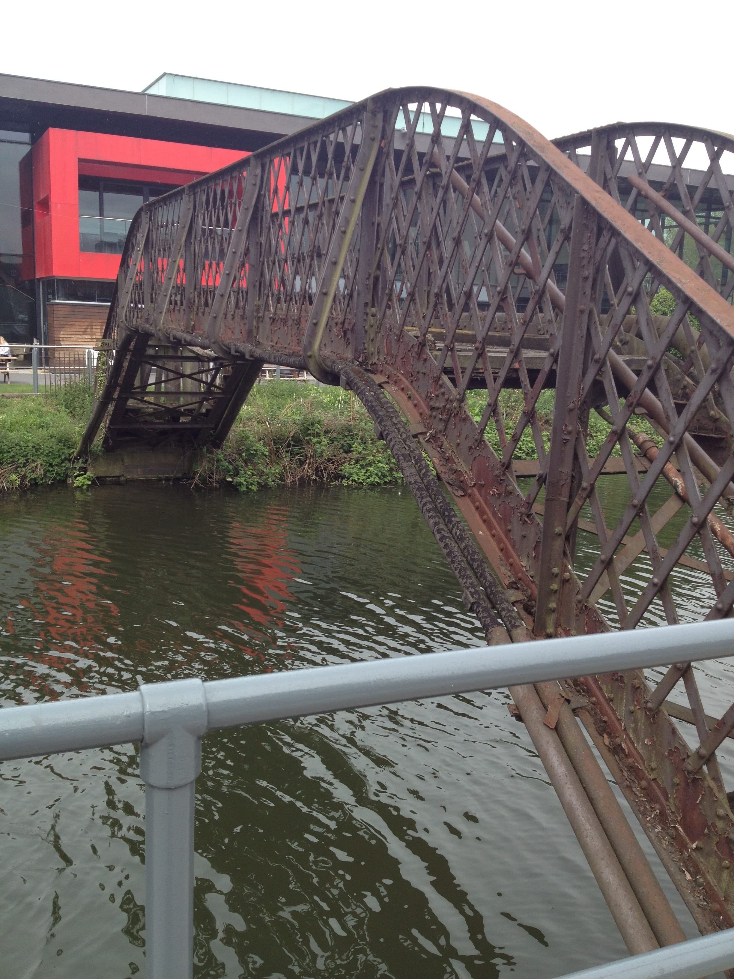 Old university bridge. Solo Performance