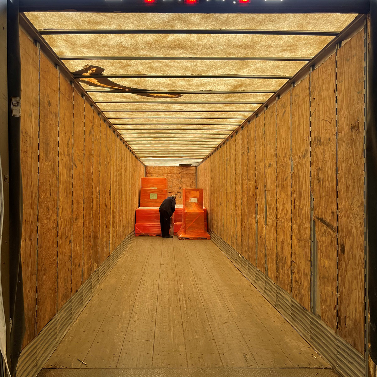 Packaging & Distribution Shape Industries Inc.