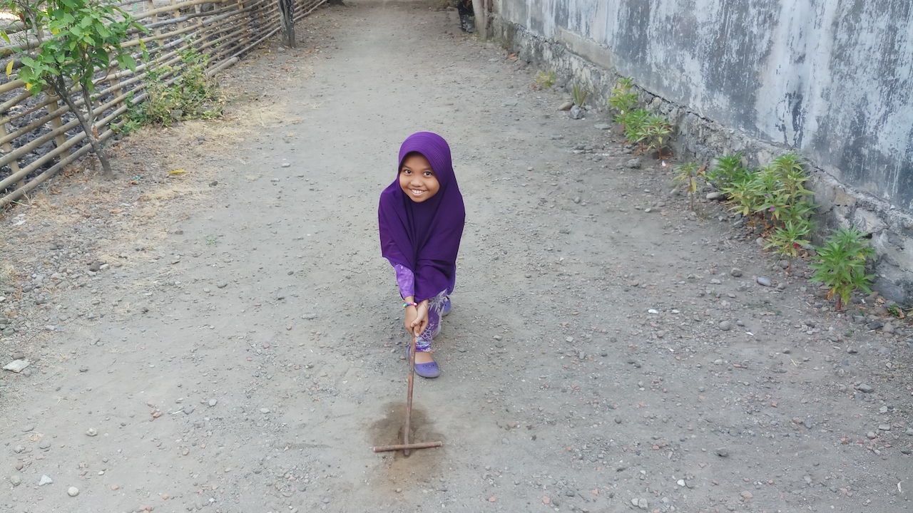 Permainan Tradisional Benthik / Bentik / Gatrik / Patil Lele Shaquila