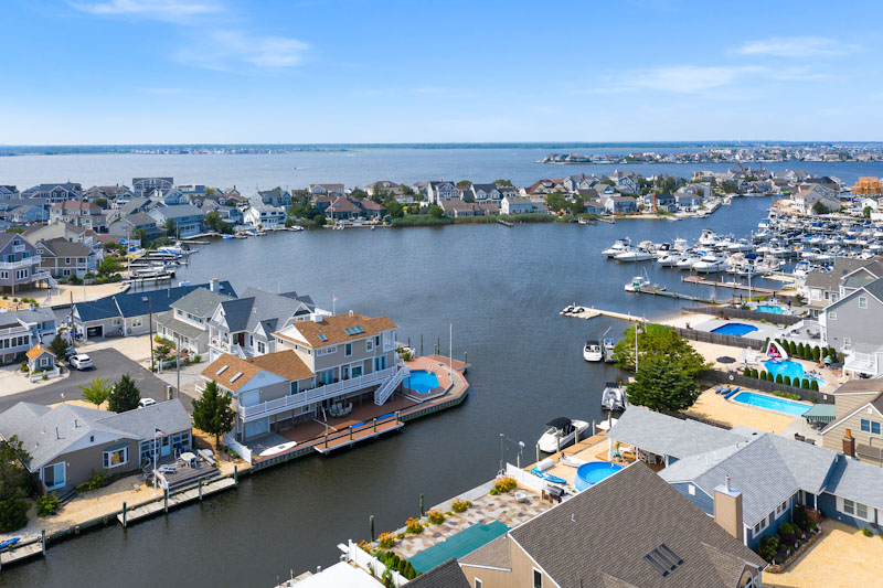 Normandy Beach new beach homes with ocean views in Mantoloking, NJ. One