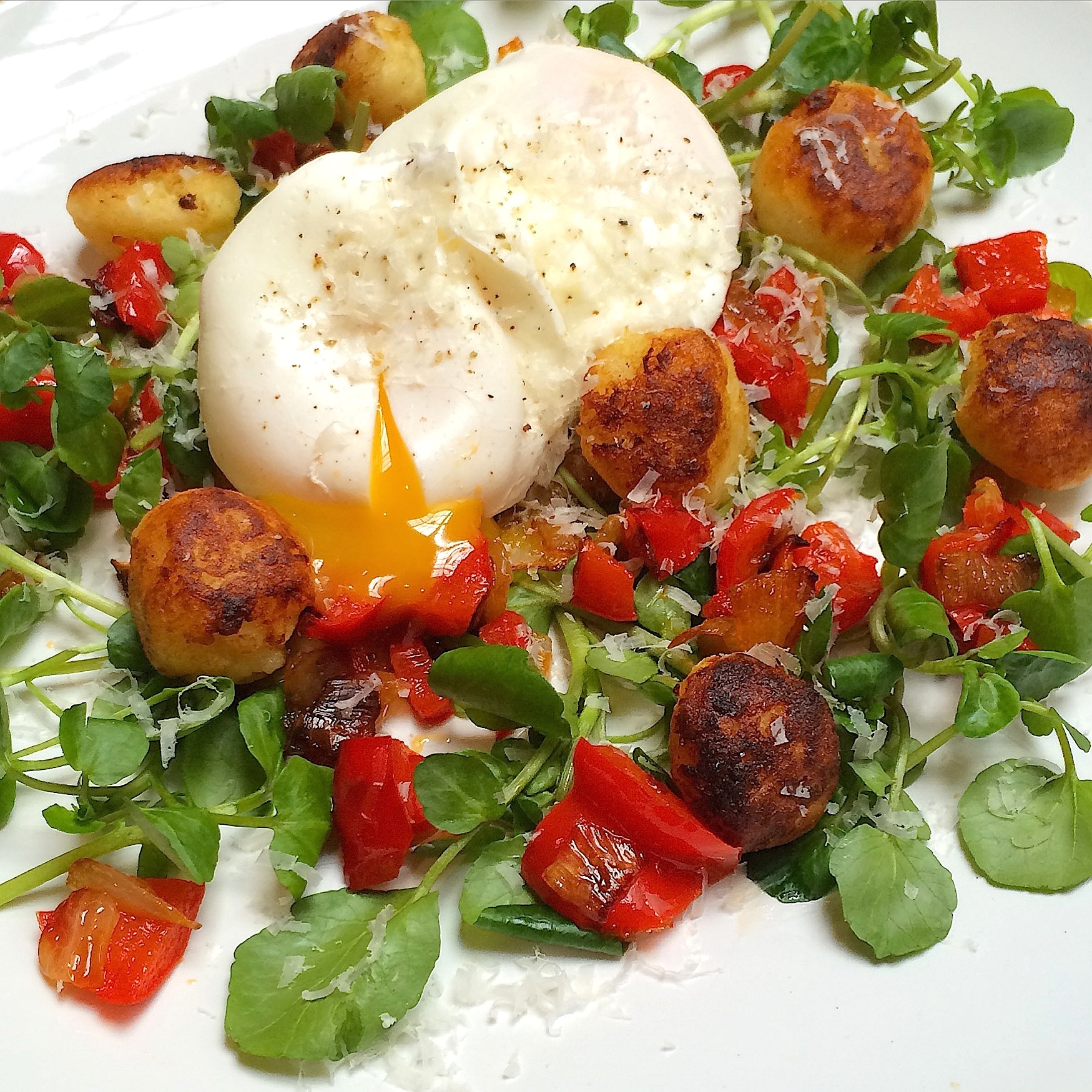 Breakfast eggs with magic balls 1