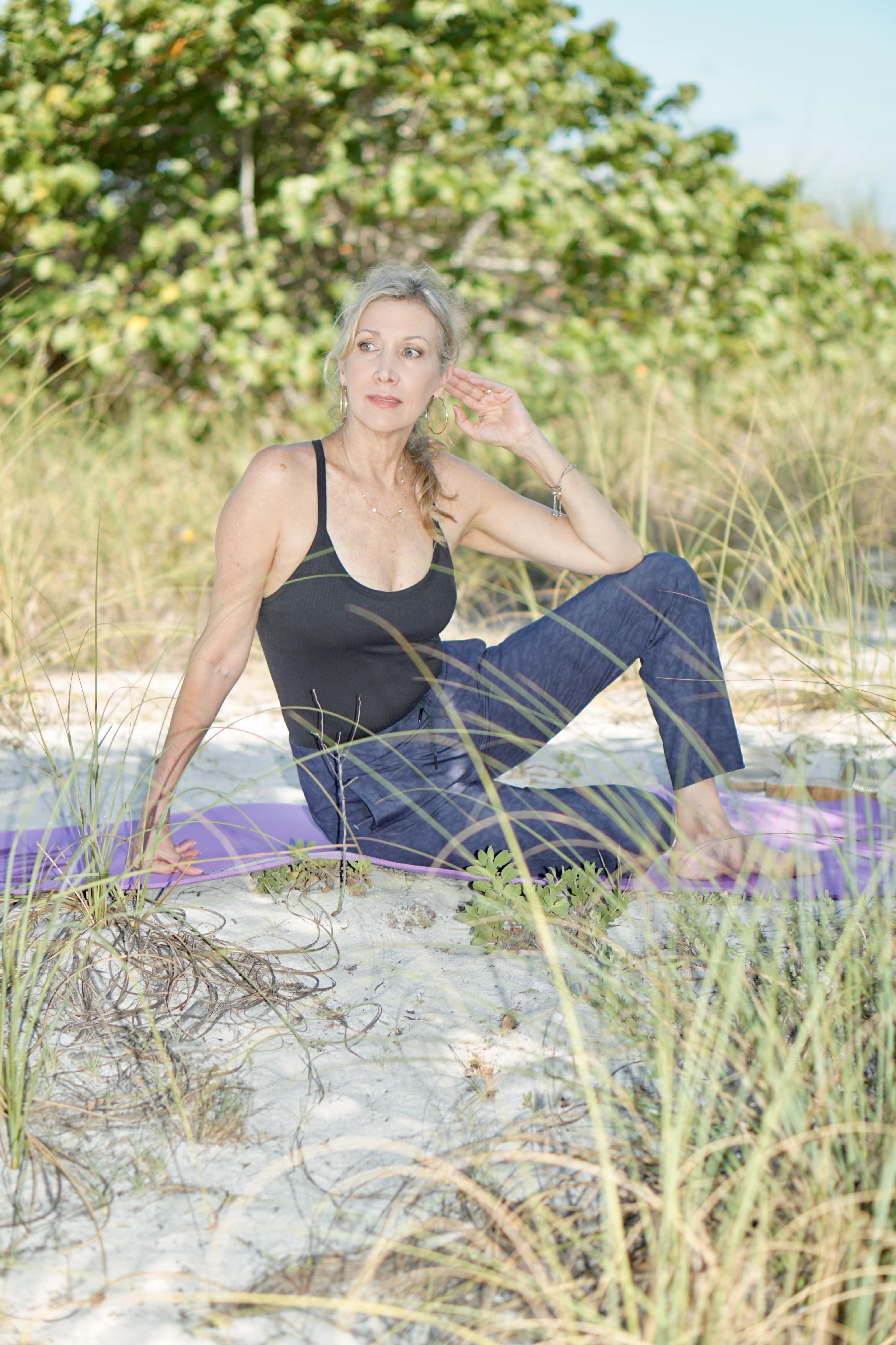 Complete Guide to Workout Clothes For Women Over 50 Nina Anders