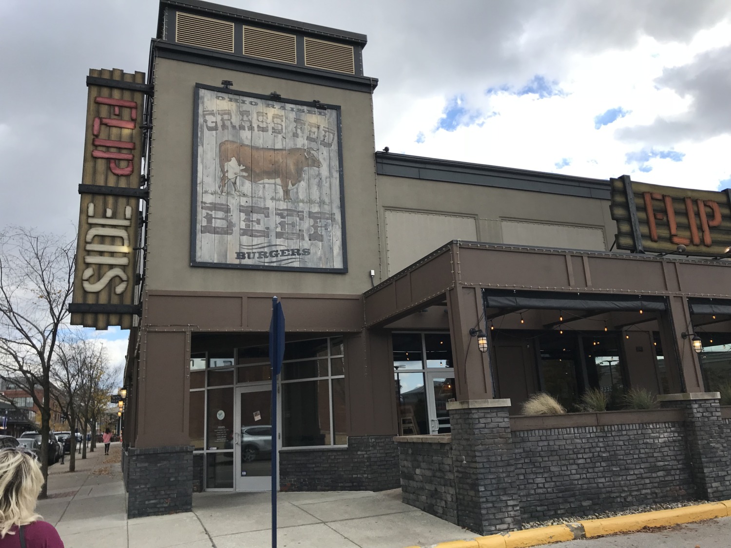 Flip Side Burger at Easton in Columbus Sharing Horizons