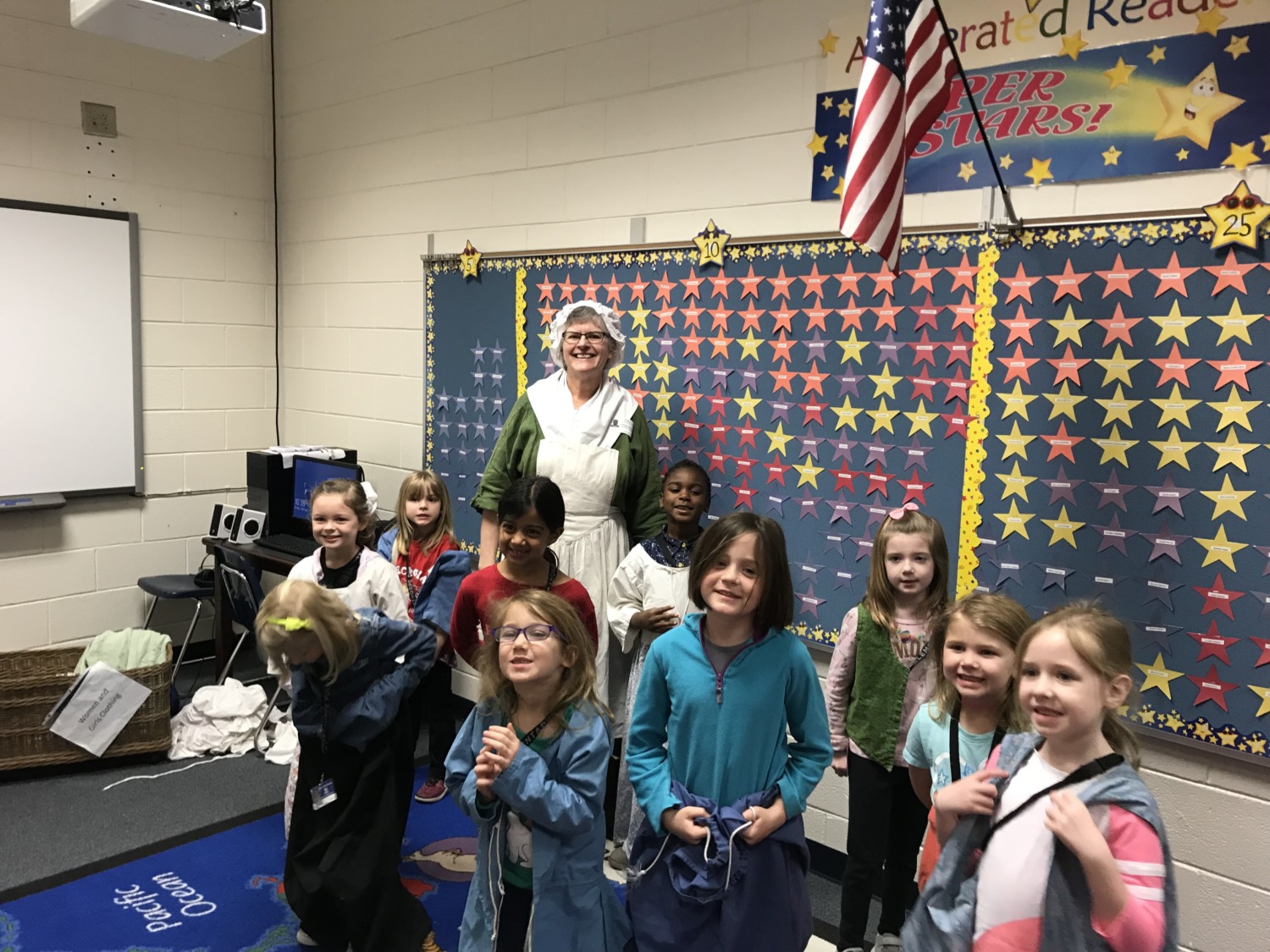 History Day at Oglethorpe Point Elementary Sharing Horizons