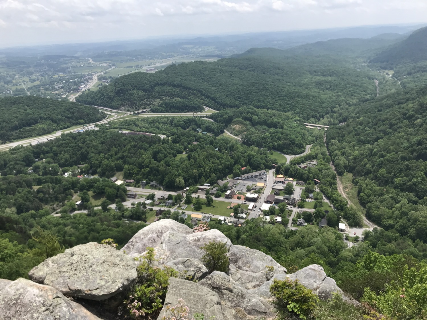 Cumberland Gap, the Town in Tennessee Sharing Horizons