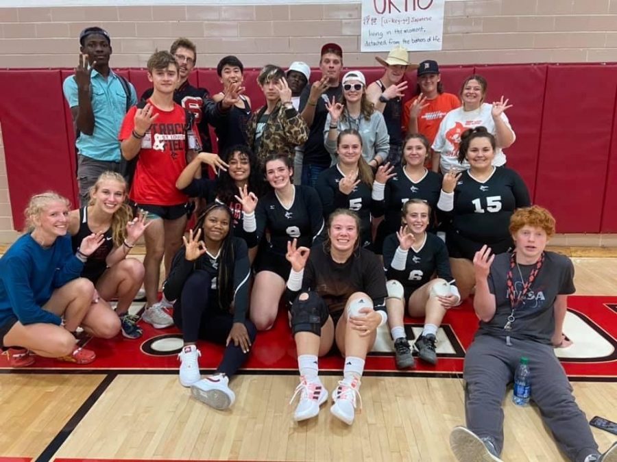 St. Louis Varsity Volleyball completes the week with big win against