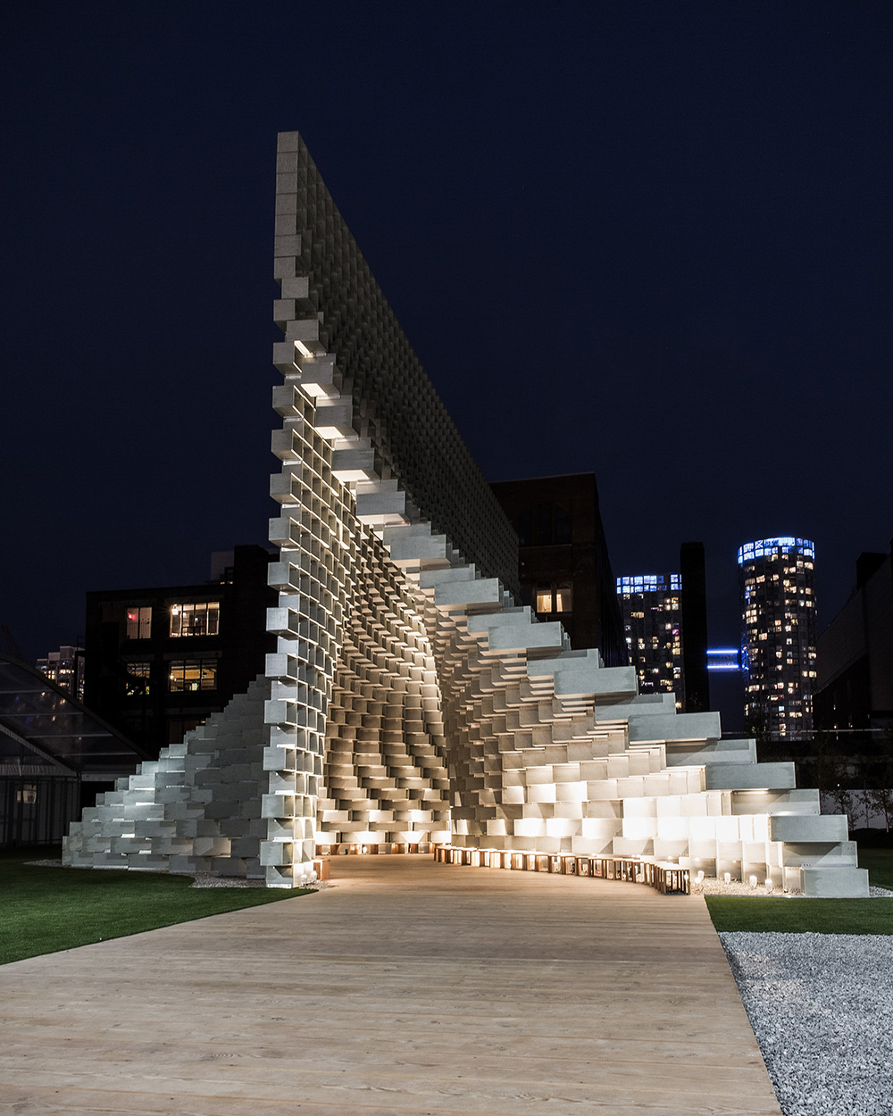 Architect Bjarke Ingels Unveils A ZipperLike Pavilion in Toronto