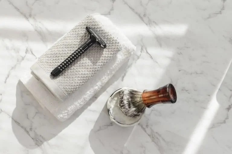 How to Clean a Razor Blade The Right Way