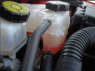 5 Signs That Your Vehicle Needs An Antifreeze/Coolant Service | Shaw