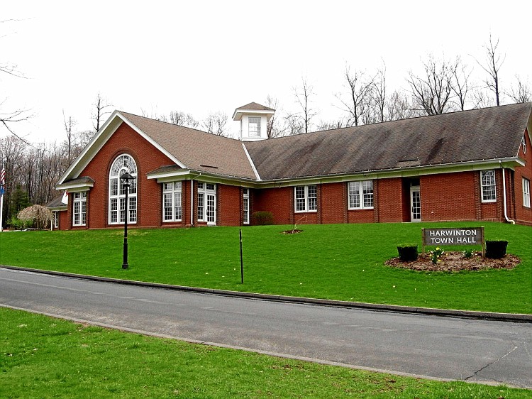 Harwinton Connecticut Shaylene Neumann CT & NY Real Estate