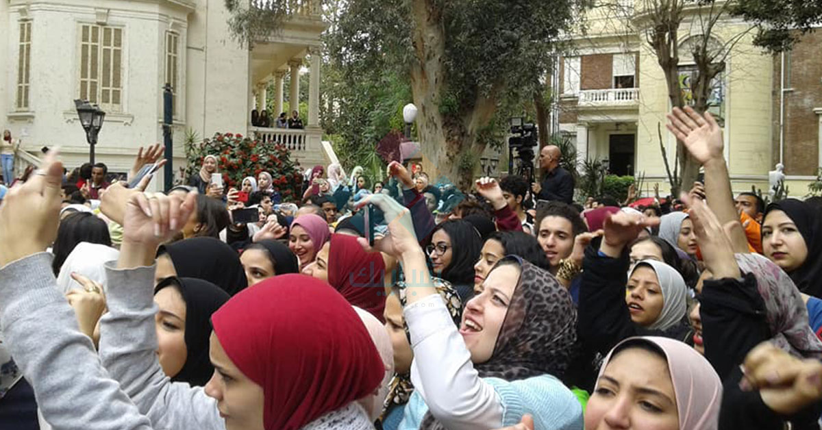 طلاب كليات الفنون يرقصون على أغاني شعبي بمهرجان الزمالك شبابيك