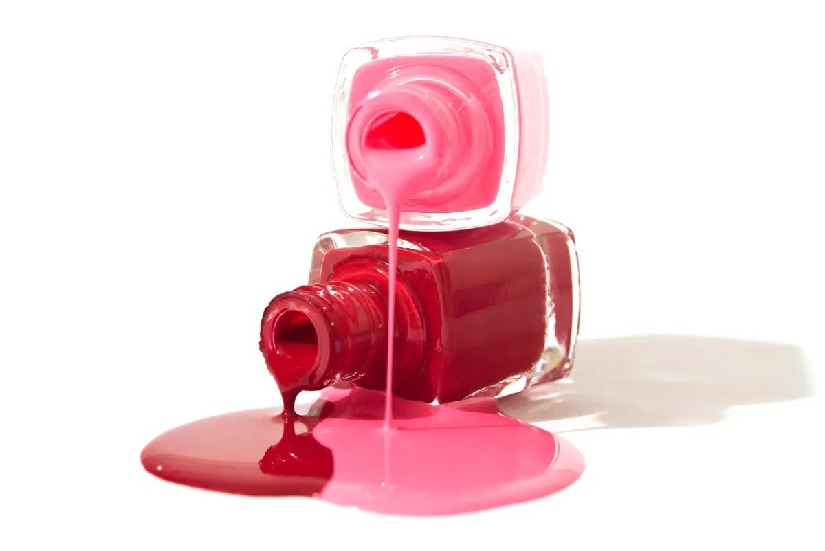 How To Get Nail Polish Off Leather (5 Effective Ways)