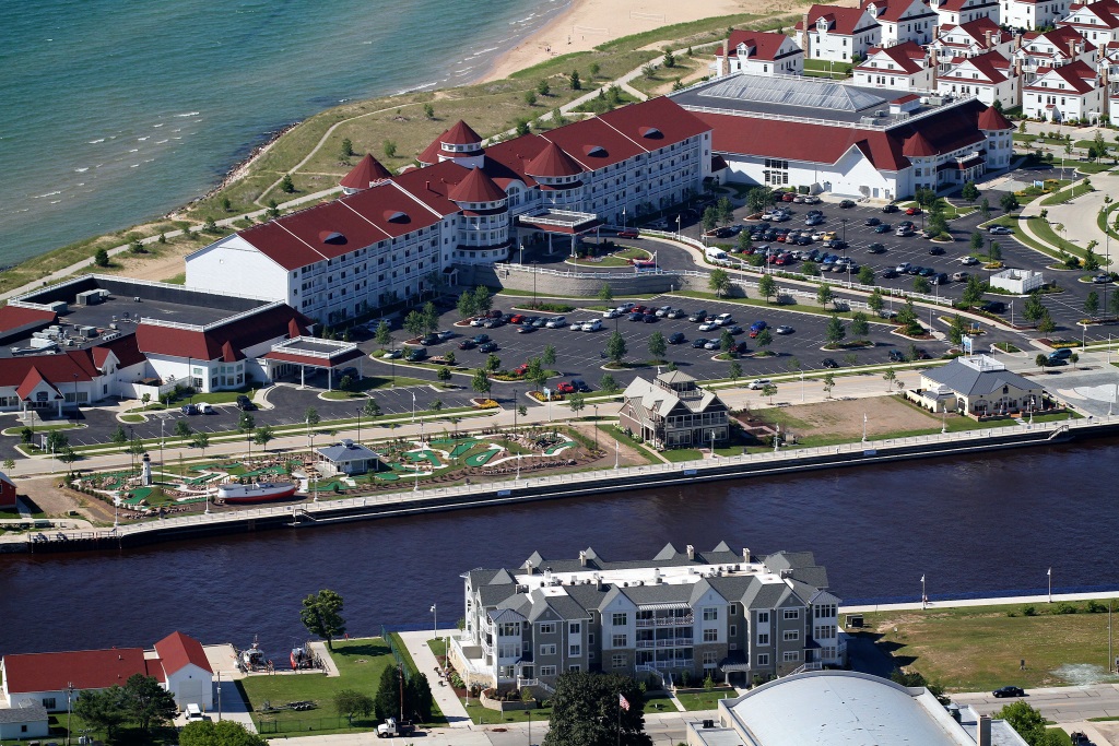 South Pier Pictures » Sheboygan County Economic Development Corporation