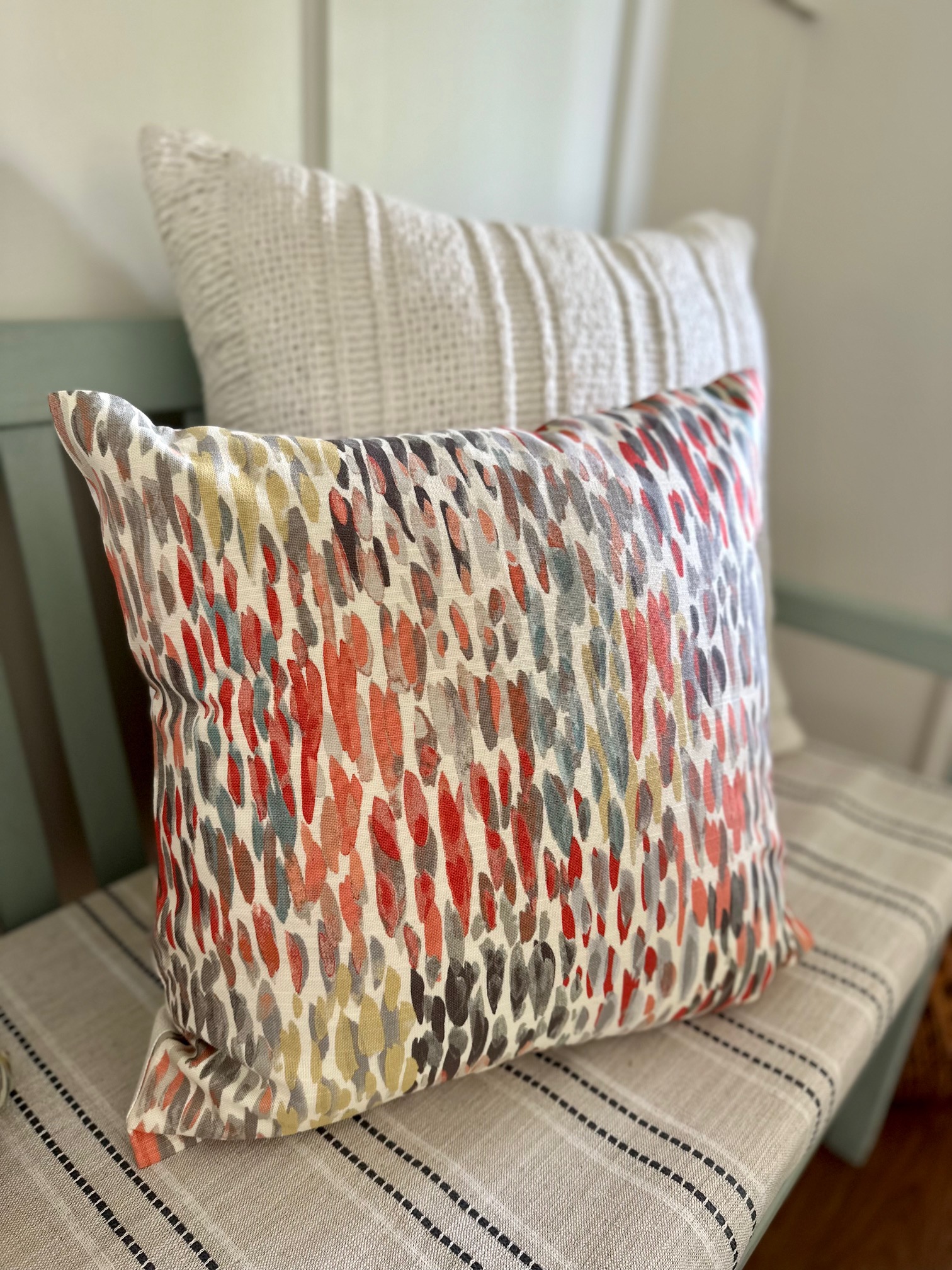 DIY Bench Cushion & Pillows No Sewing Required! She Gave It A Go