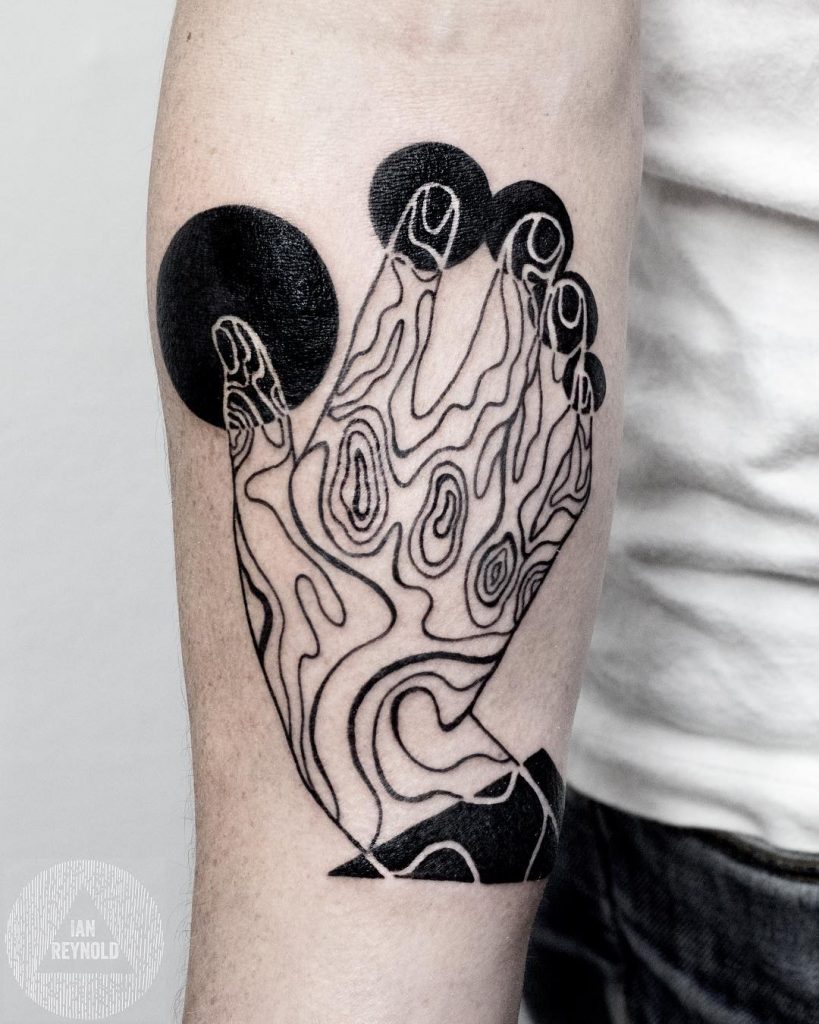 40 Captivating Negative Space Tattoos SheIdeas