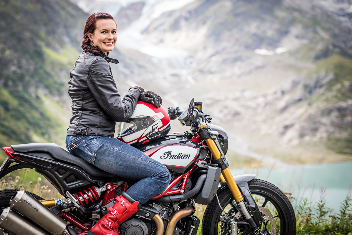 Maike Erfolg beim Motorradfahren entsteht im Kopf SHE is a RIDER
