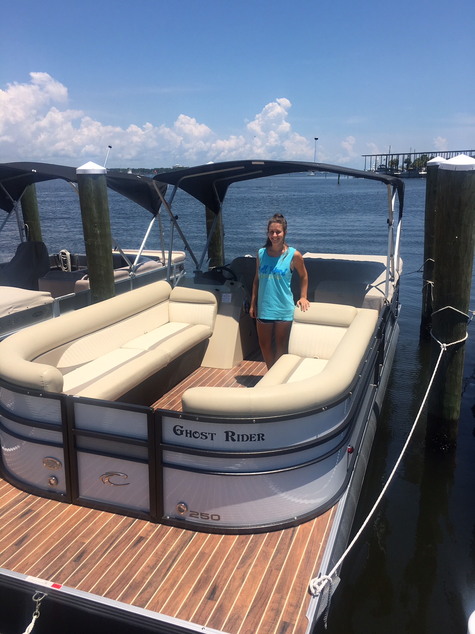 90HP Boat Rentals Shell Island Tours