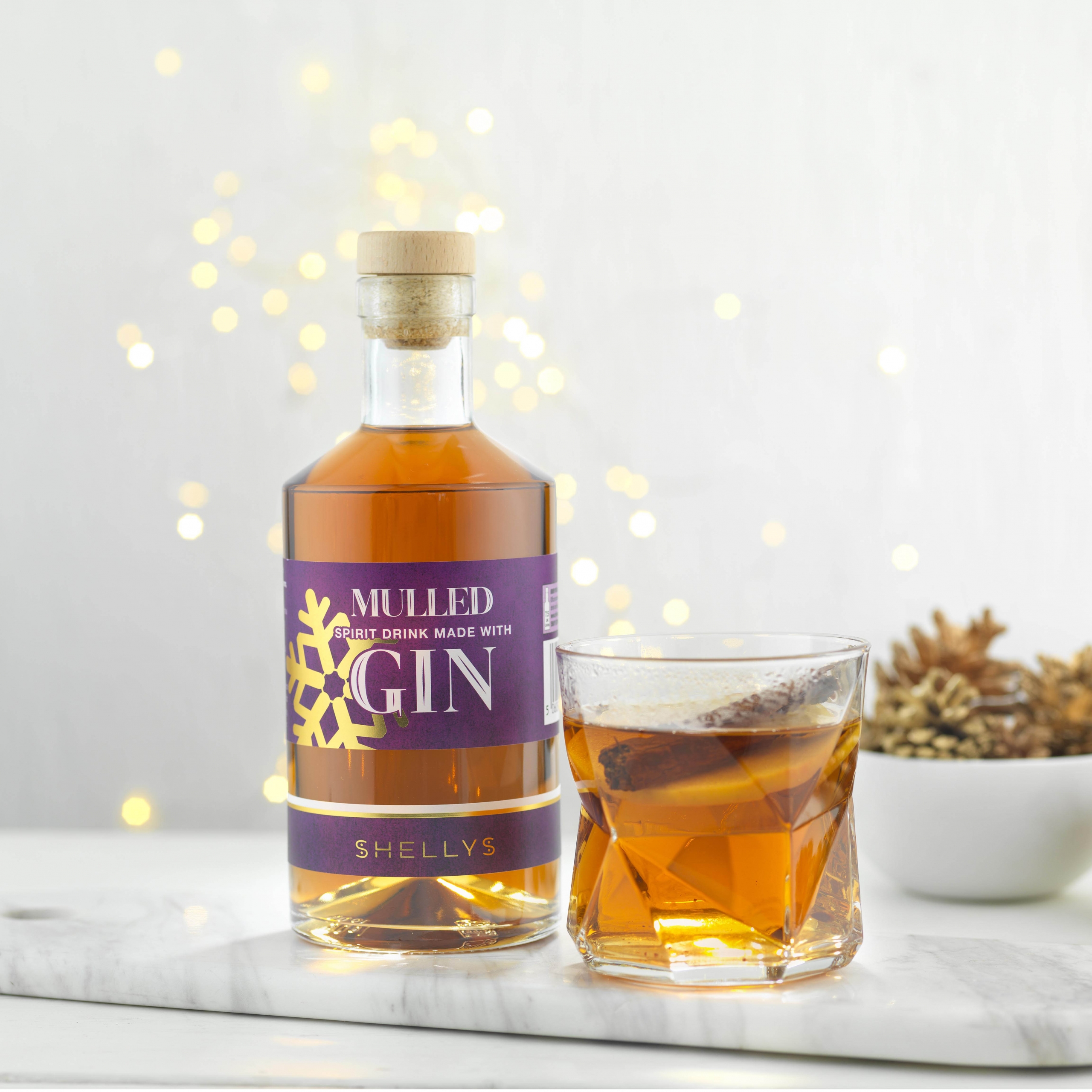 Mulled Gin based spirit drink Shelly's Drinks
