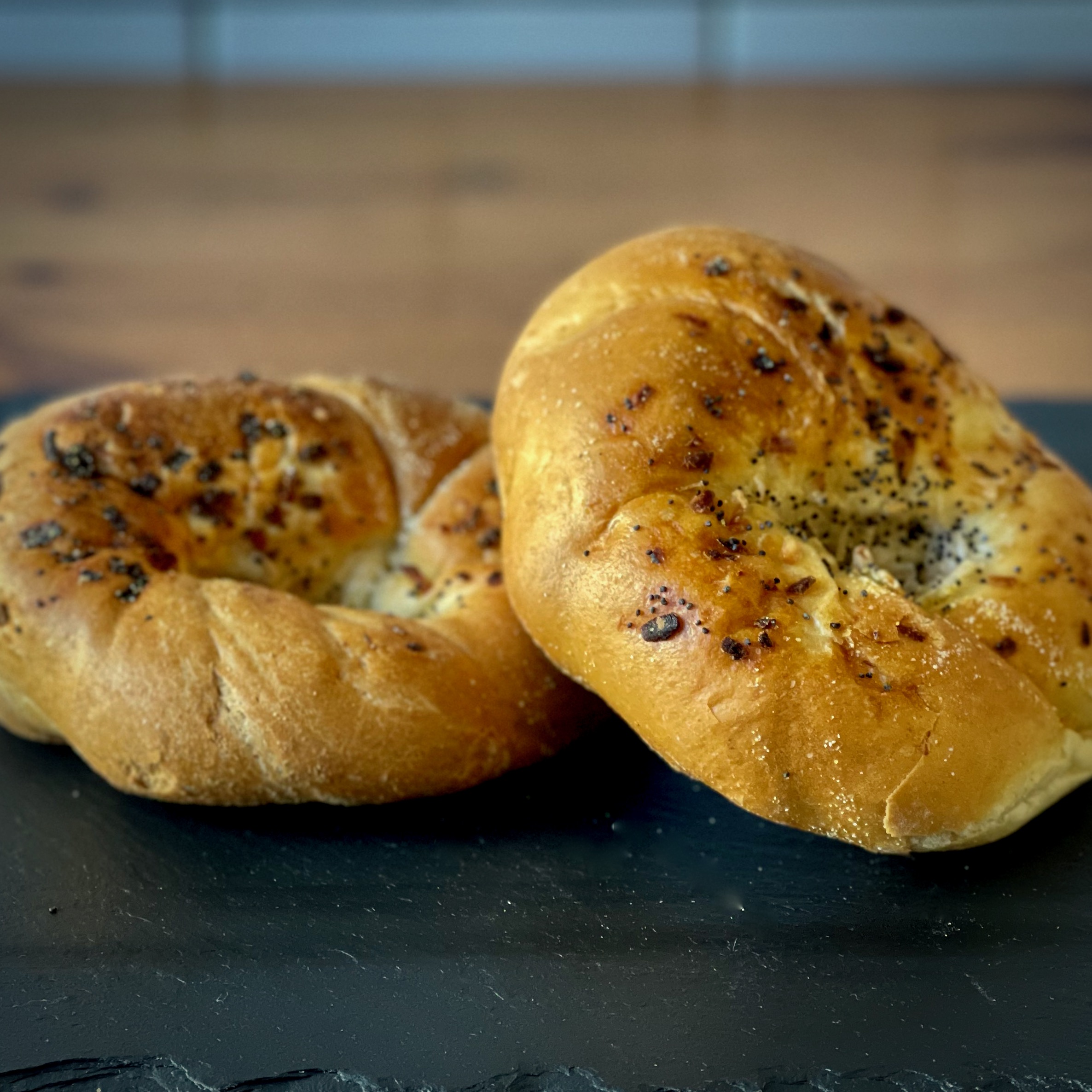 Onion Roll Shelsky's