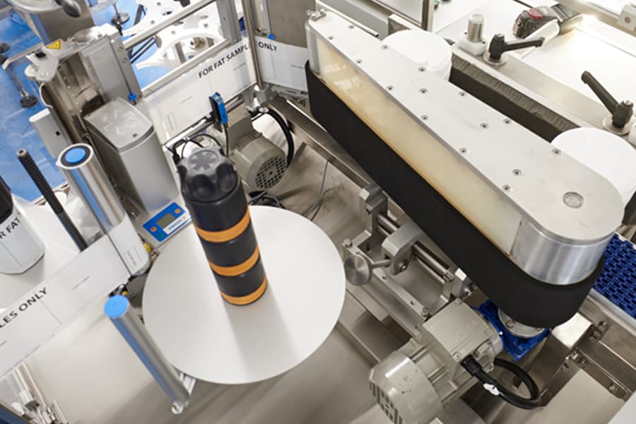 Wraparound Labelling Machine LWA Shemesh Automation