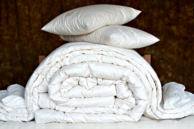 California King Wool Bed Set Kit On Sale + FREE Neck Pillows