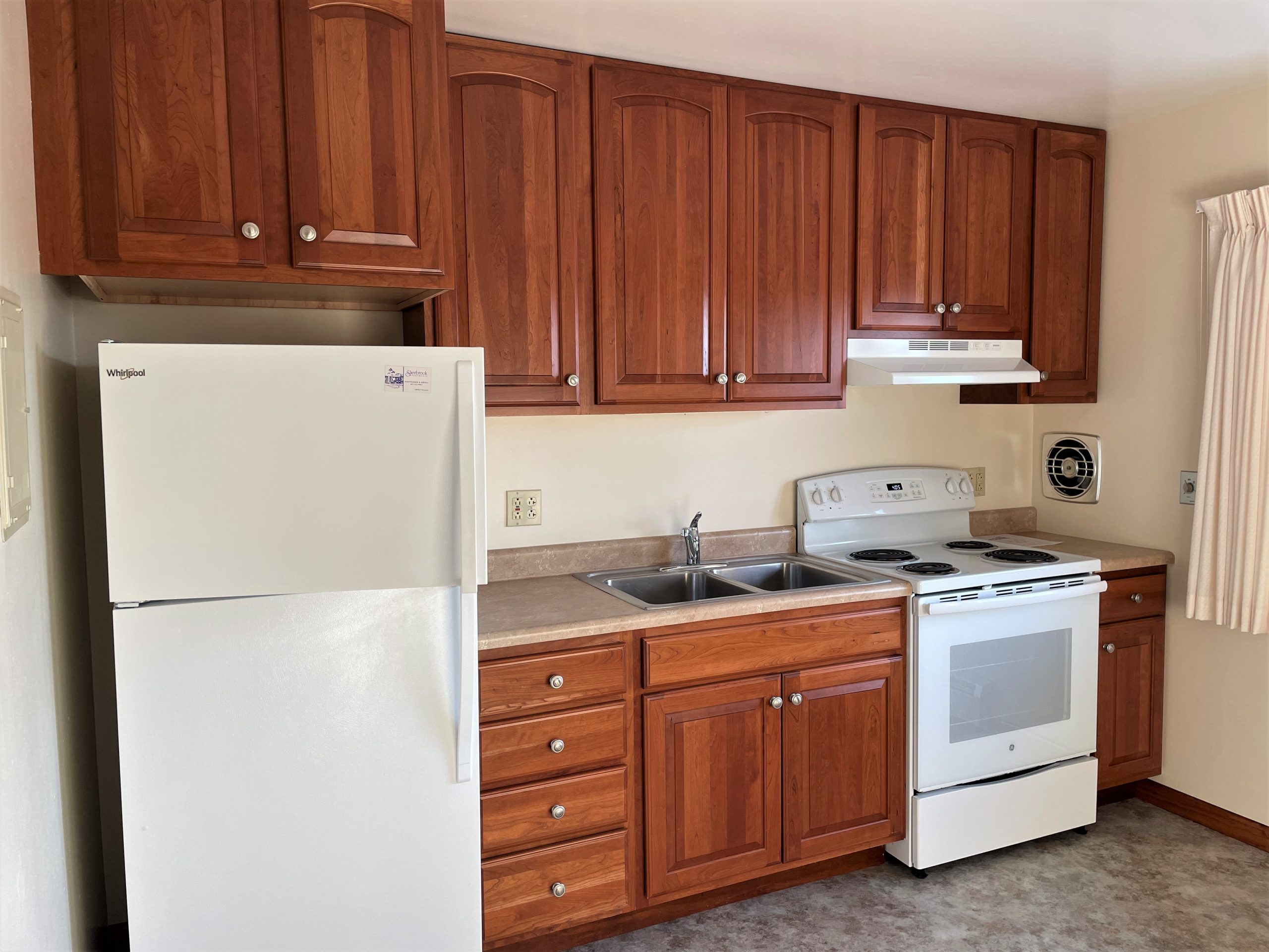 Home Sherbrook Apartments