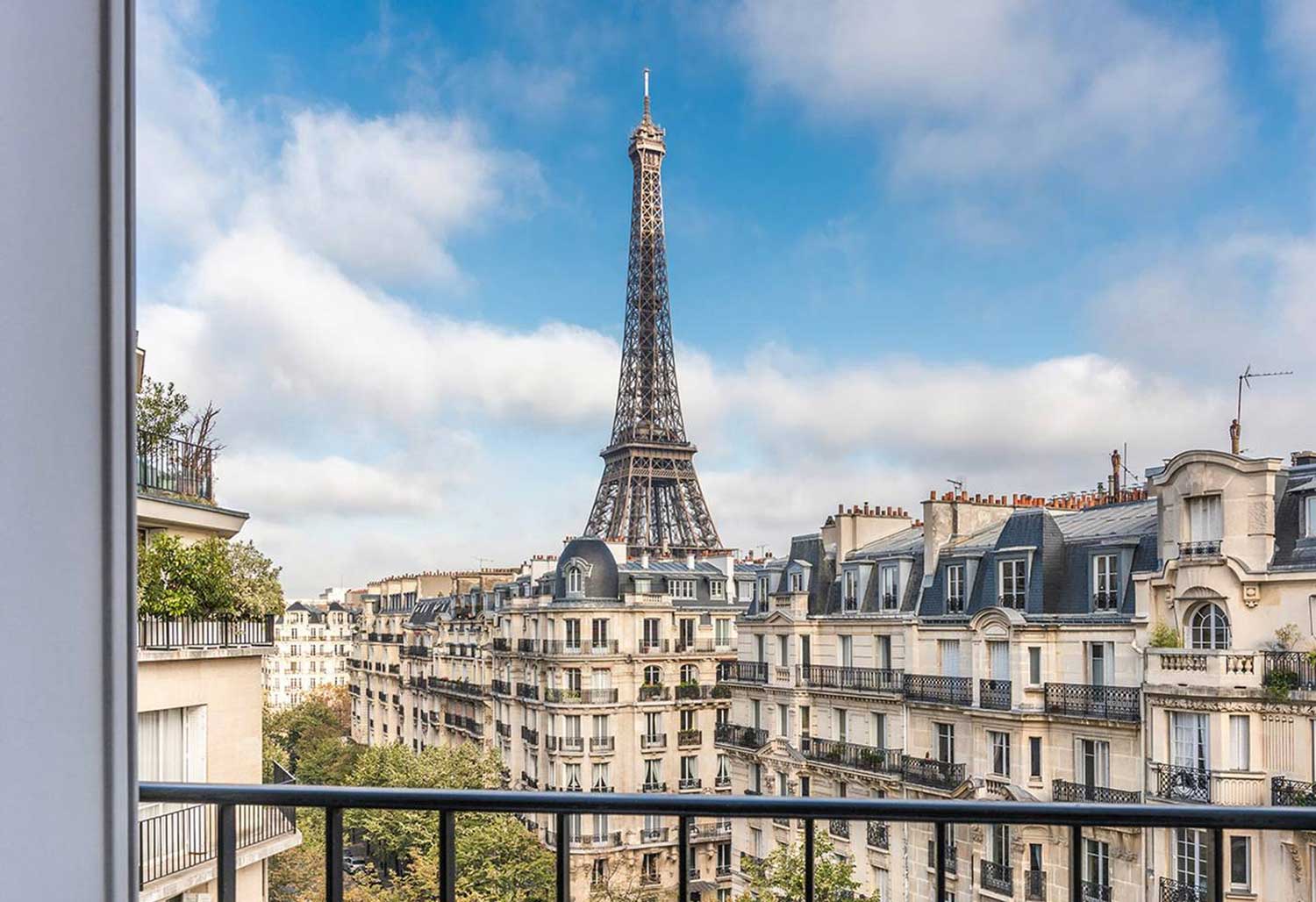 5 Charming Paris Airbnbs with Eiffel Tower Views