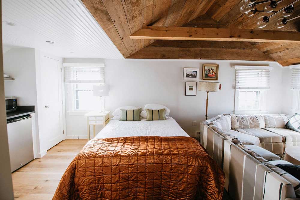 The Best Airbnbs in Nantucket Oceanfront, Pretty Cottages & Summer