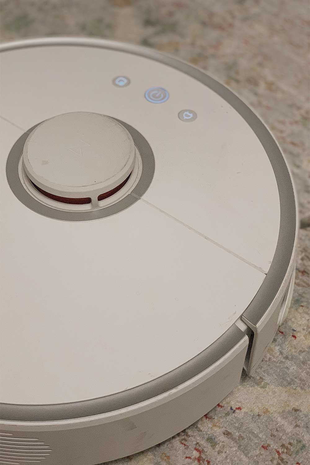 Roborock vs Roomba Which Smart Vacuum is Better?