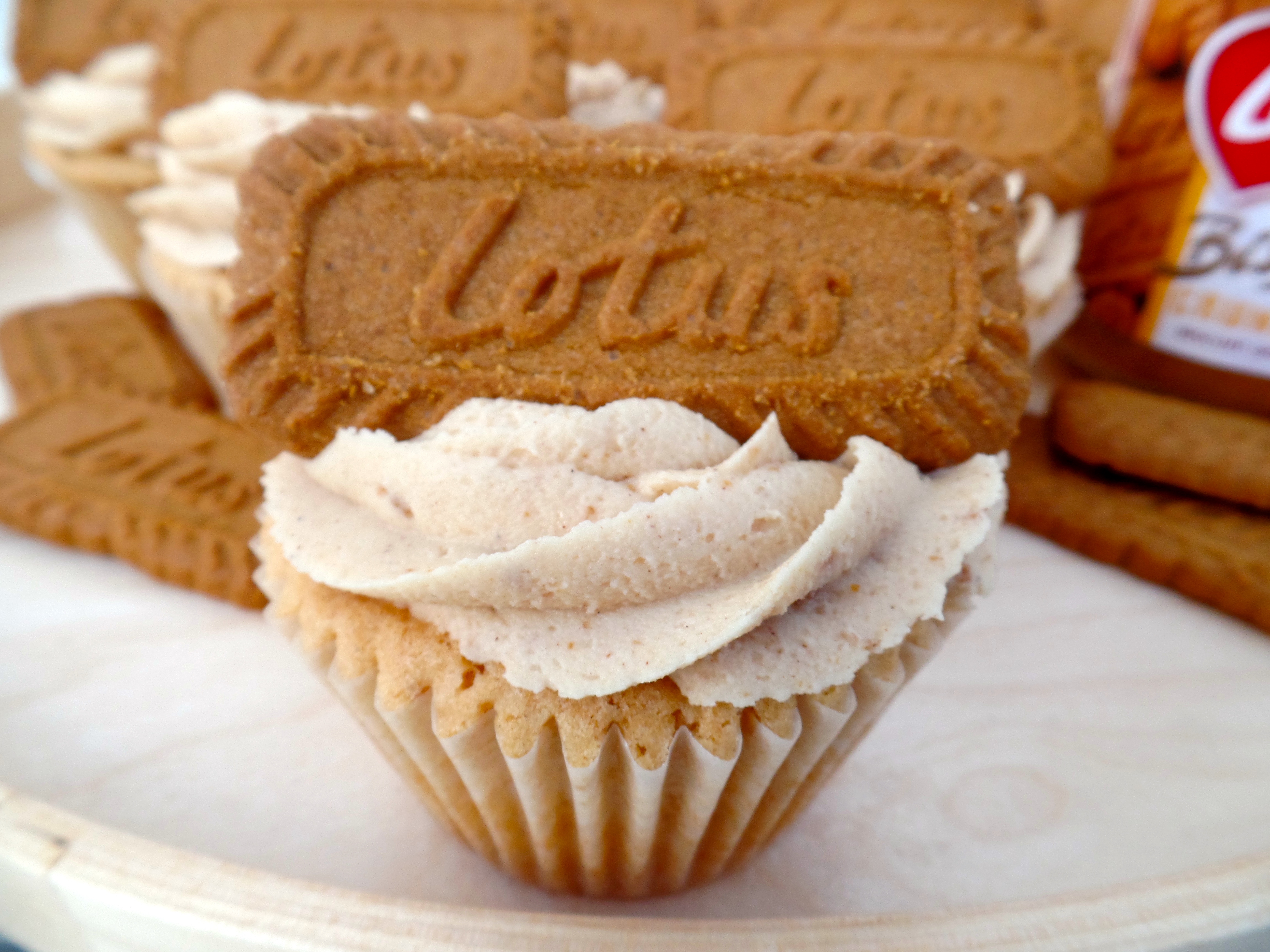Lotus Biscoff (Caramelised Biscuit) Cupcakes She Who Bakes