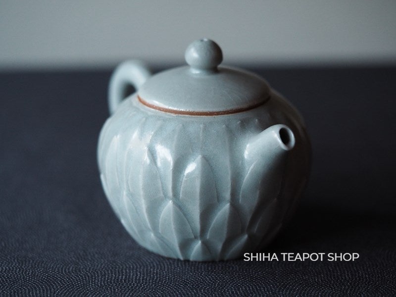 Toyomasu Kazuo Porcelain Celadon Lotus Small Teapot (Made in Japan