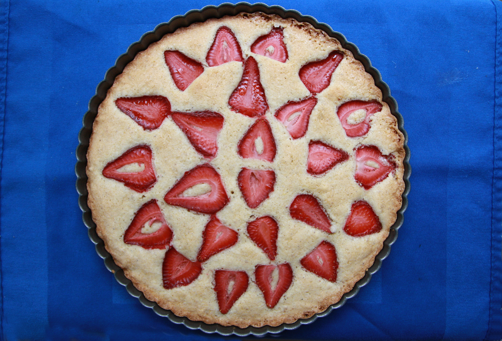Recipe Strawberry Cardamom Cake (in a tart pan!)