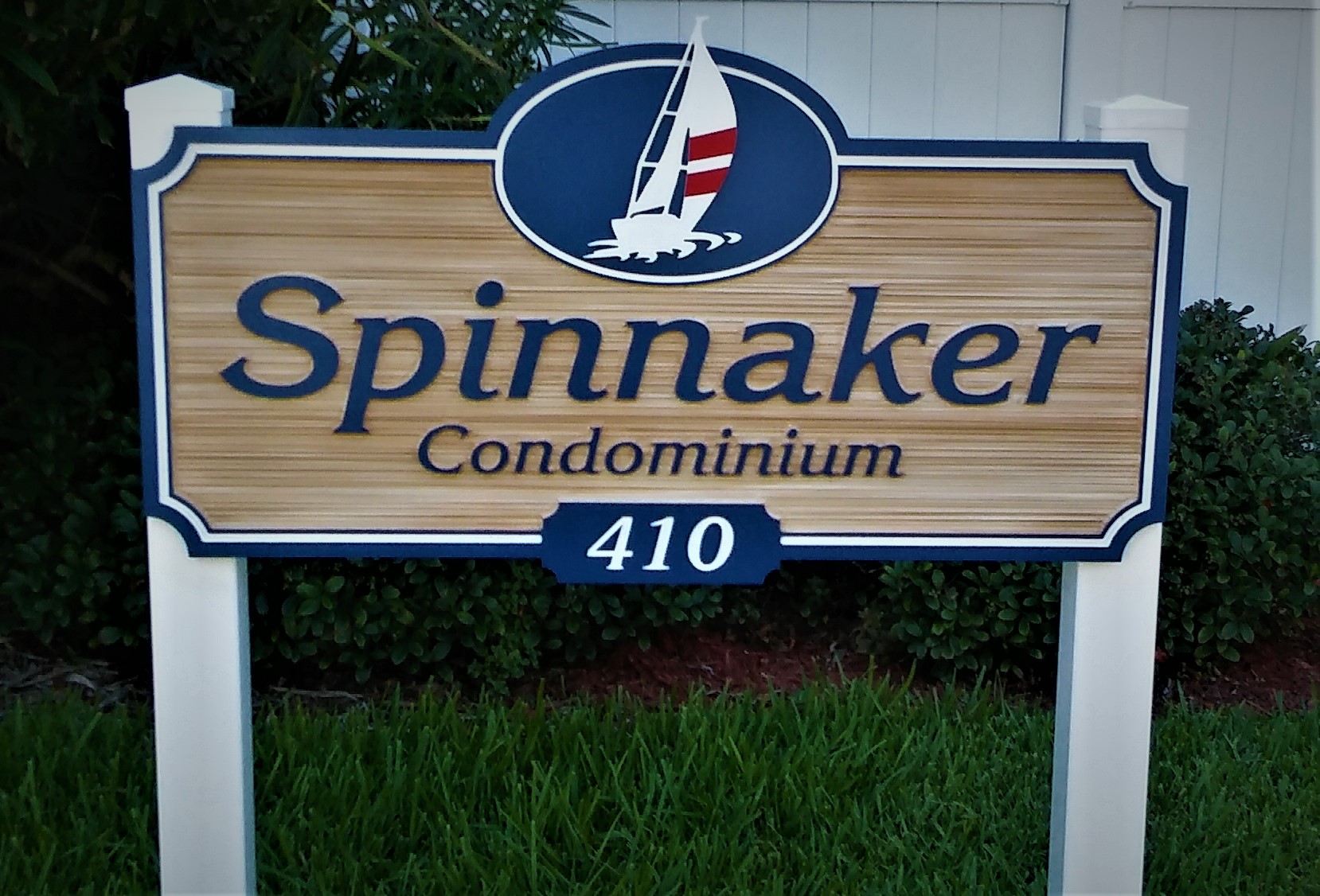 Spinnaker2 Shimp Sign & Design