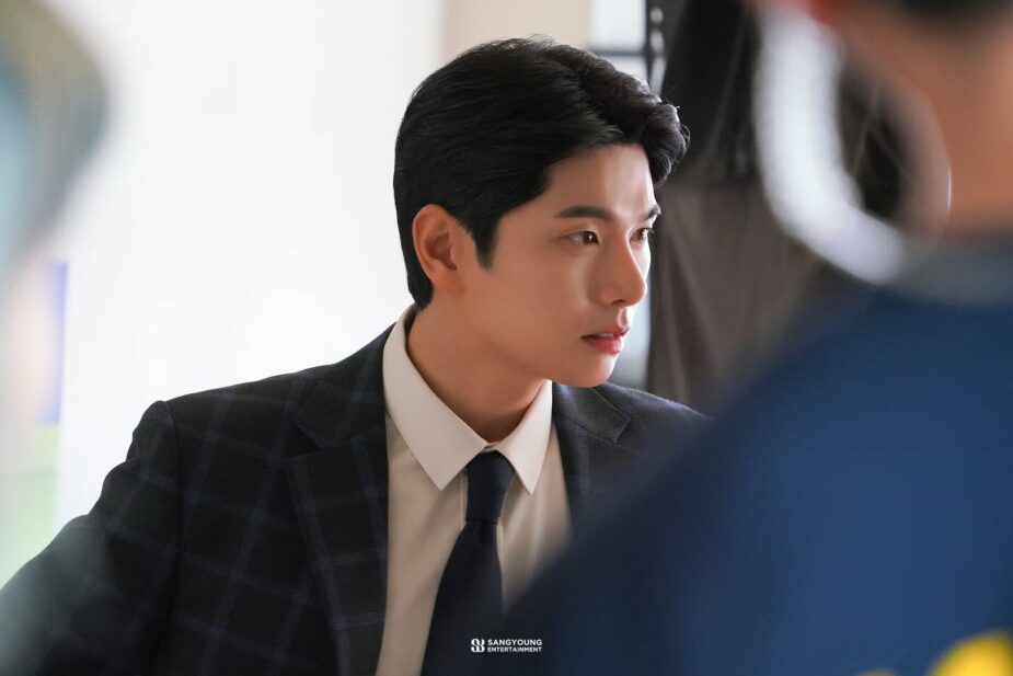 Controversial Actor Tries Radio Return, Faces Intense Backlash