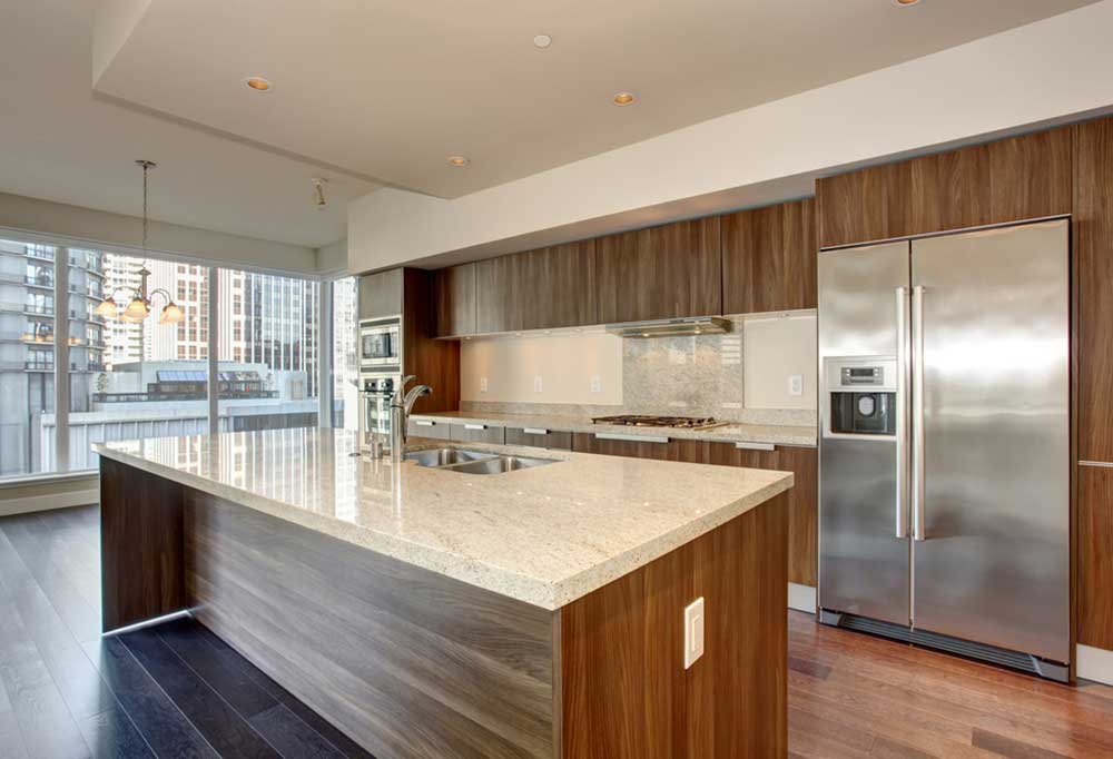 How to Clean a StainlessSteel Refrigerator Naturally Shiny Modern