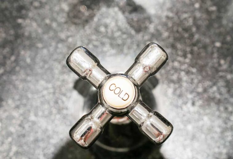 How to Fix a Dripping Bathtub Faucet Shiny Modern