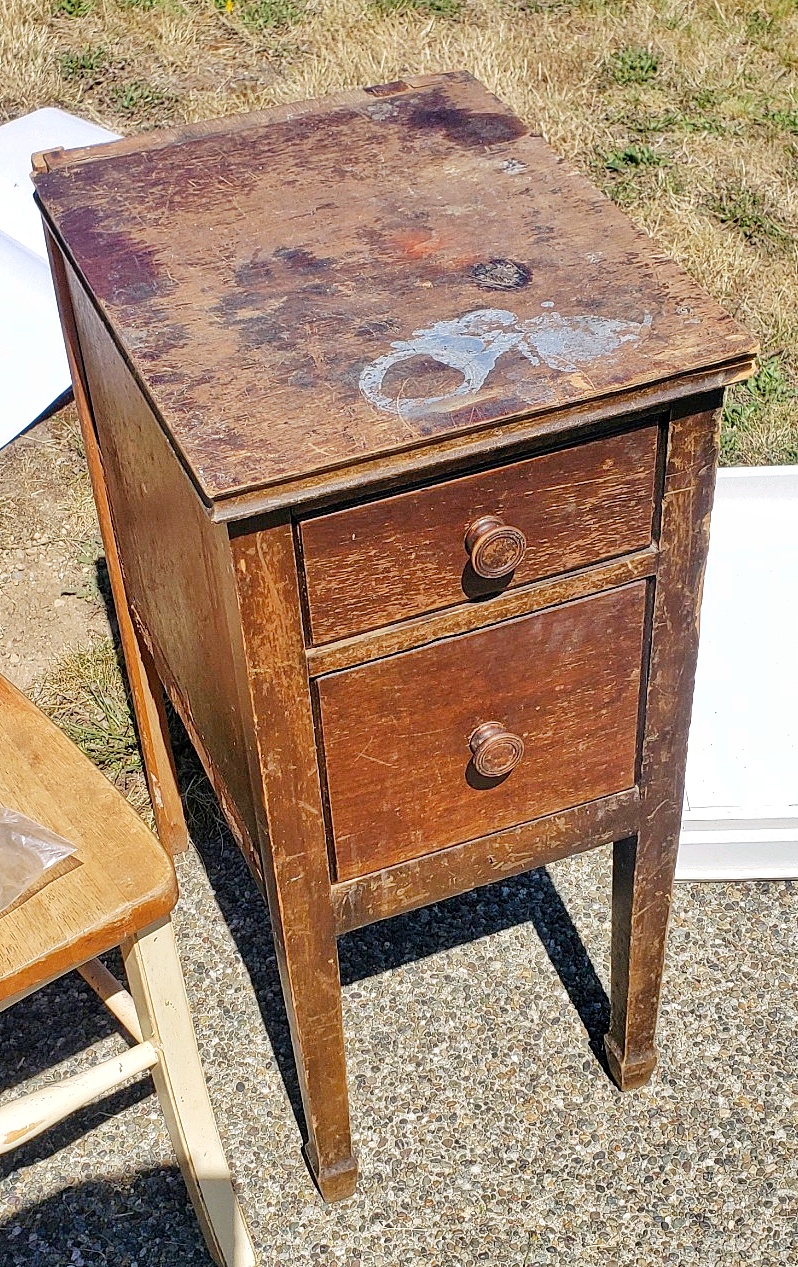A Simple and Easy Way to Upcycle a Garage Sale Table Shiplap and Shells