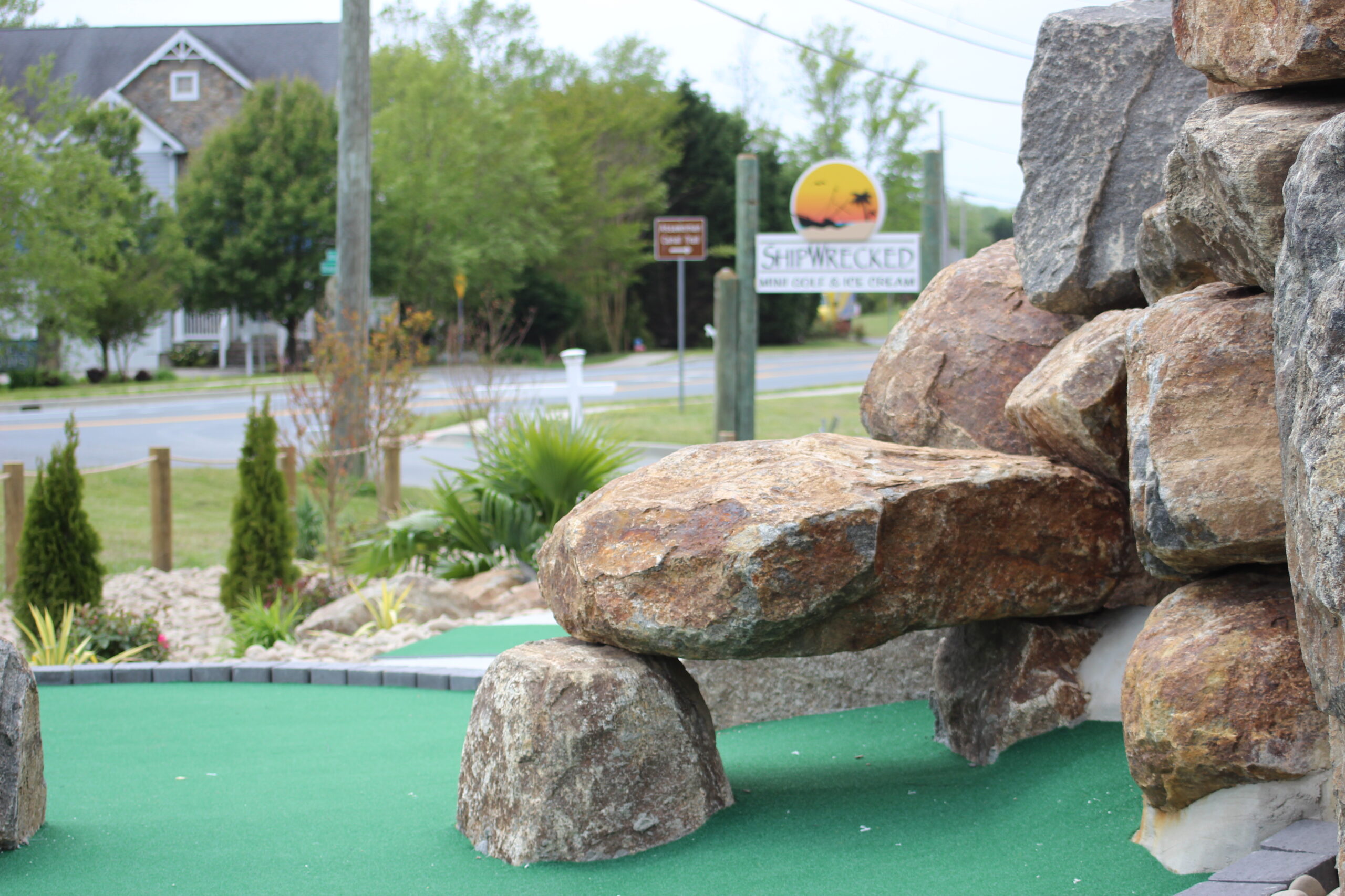 SLIDESHOW Shipwrecked Mini Golf & Ice Cream