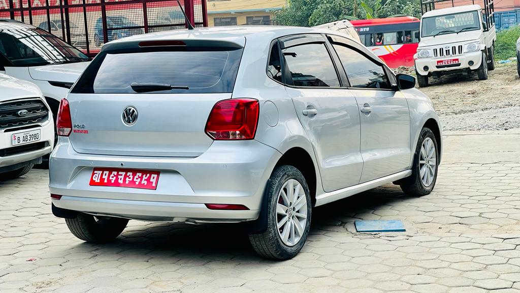 Volkswagen Polo 1.2 Highline2016model Rs.2075000 buy hyundai