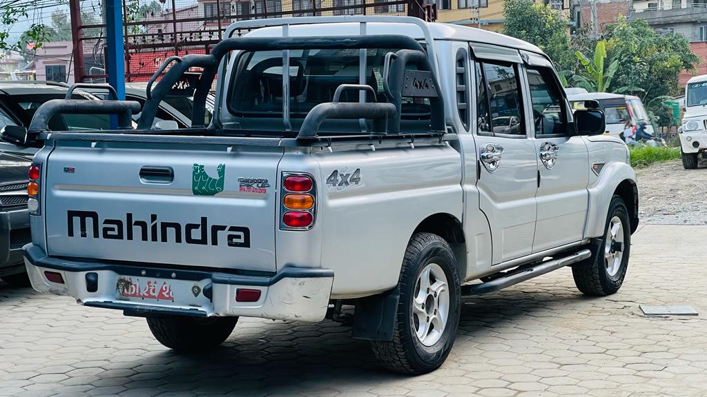 Mahindra Scorpio S10 pick up 4WD2018model Rs.3775000 buy hyundai