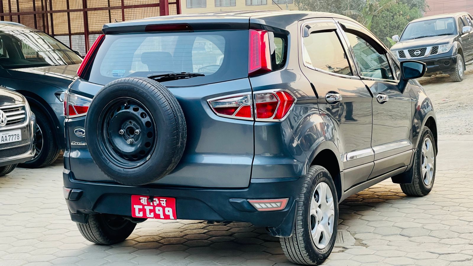 Ford Ecosport Trend2016model Rs.2450000 buy hyundai, suzuki, kia