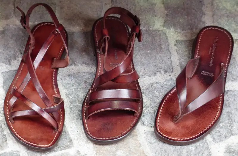 Sandals vs. Flip Flops What Are the Differences? Shoeaholics